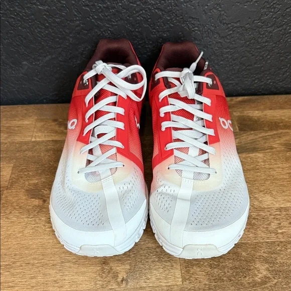 On Cloud Women’s Running Shoes Size 10 - Picture 2 of 5